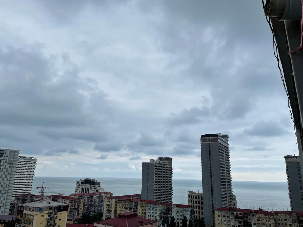 Апартаменти Breeze Батумі Екстер'єр фото
